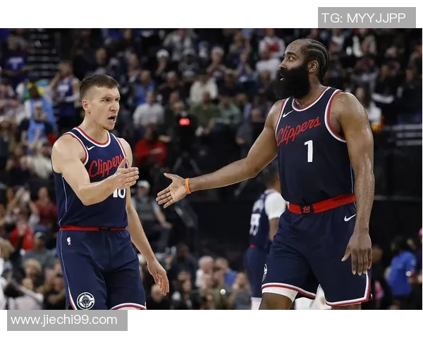 2015年11月8日火箭队对阵快船队精彩比赛视频回顾与分析